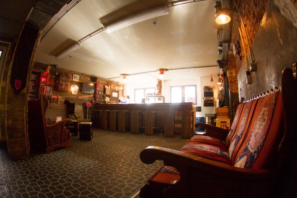Wunderbar is open all week!